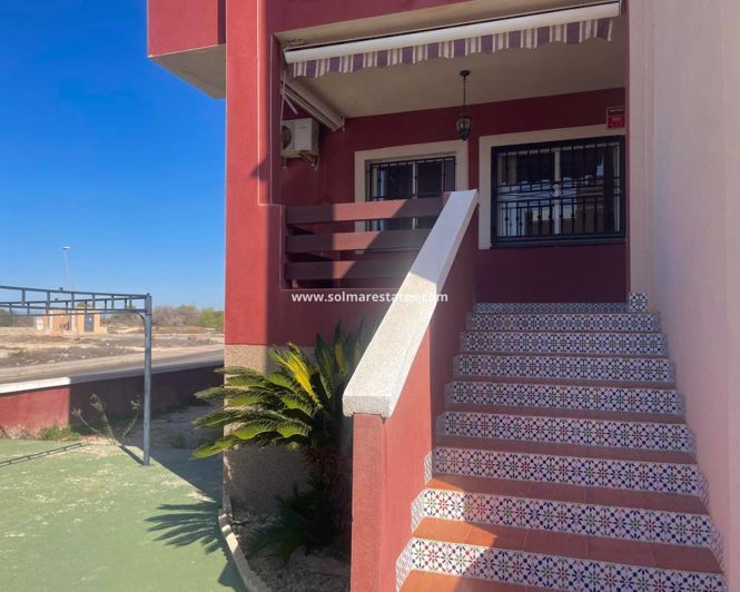 Image No.3-Appartement de 2 chambres à vendre à Los Altos