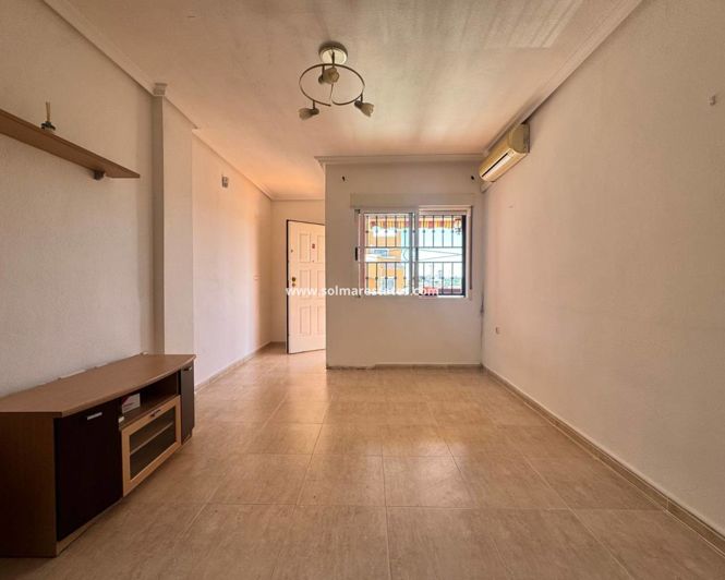 Image No.7-Appartement de 2 chambres à vendre à Los Altos