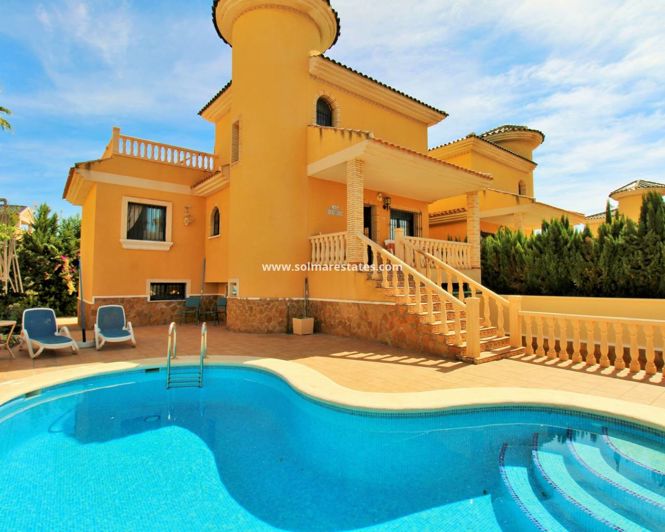 Image No.1-3 Bed Villa for sale
