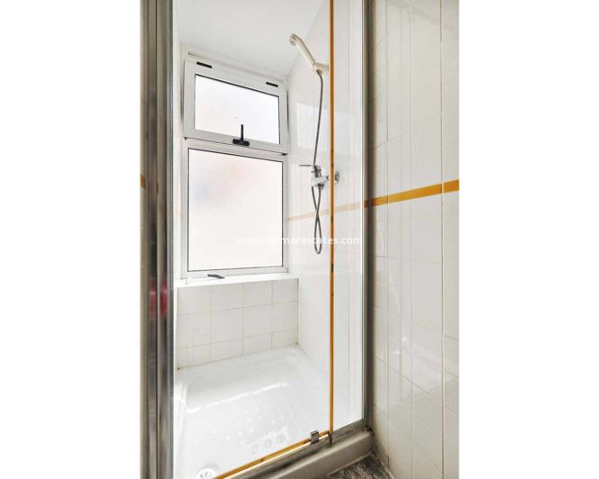 Image No.22-2 Bed Apartment for sale