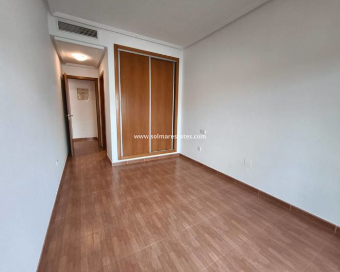 Image No.8-3 Bed Apartment for sale