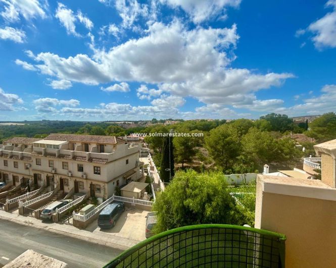 Image No.20-2 Bed Townhouse for sale