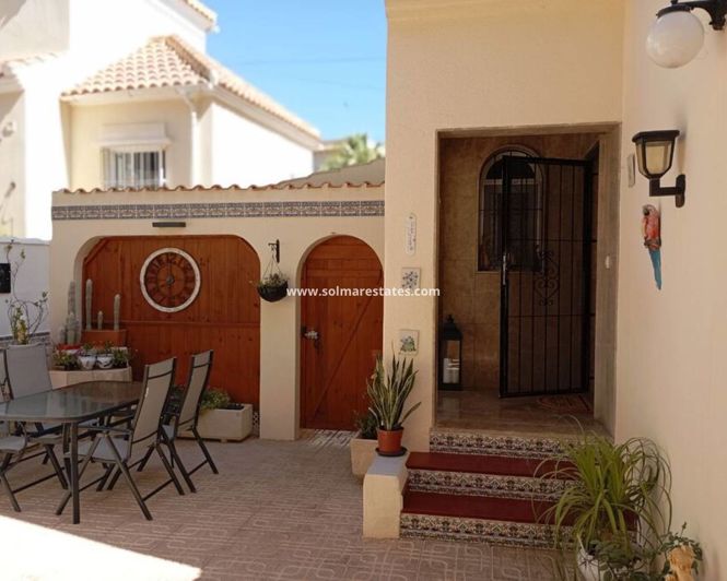 Image No.18-3 Bed Villa for sale