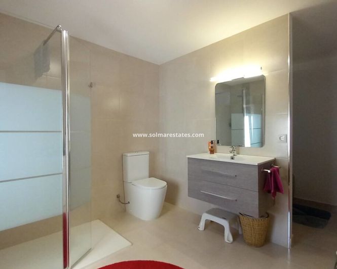 Image No.23-3 Bed House for sale