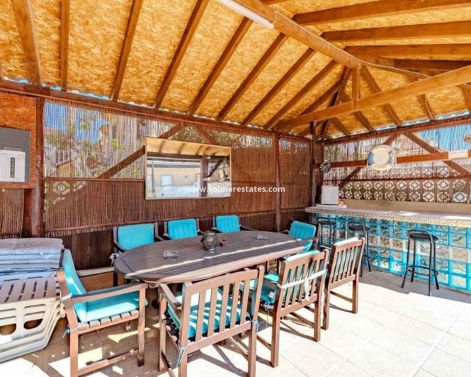 Image No.10-6 Bed Villa for sale