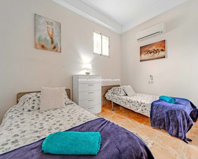 Image No.20-6 Bed Villa for sale