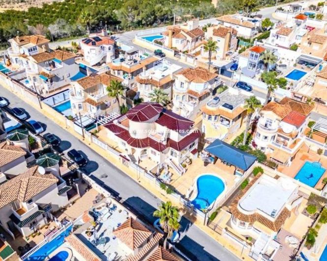 Image No.3-6 Bed Villa for sale