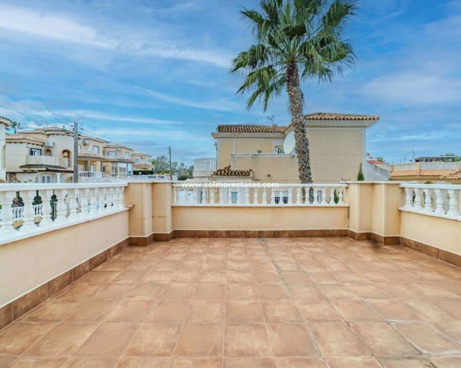 Image No.30-6 Bed Villa for sale