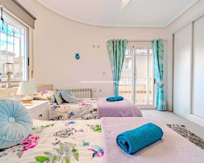 Image No.33-6 Bed Villa for sale