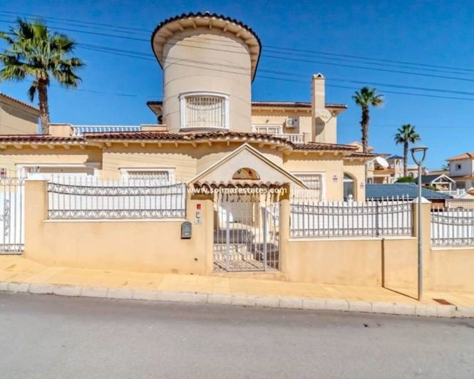 Image No.6-6 Bed Villa for sale