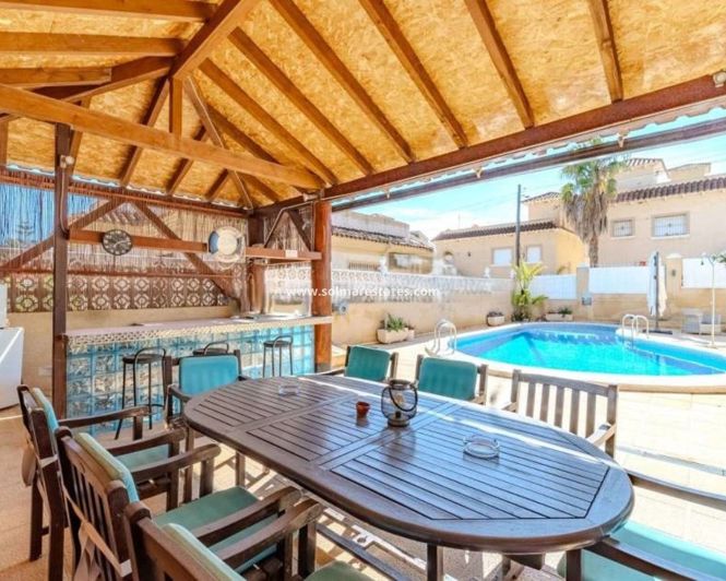 Image No.9-6 Bed Villa for sale