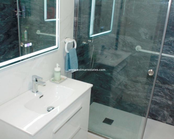 Image No.10-3 Bed Townhouse for sale