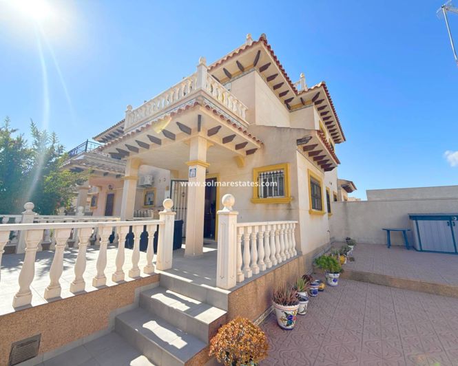 Image No.1-3 Bed Quad for sale