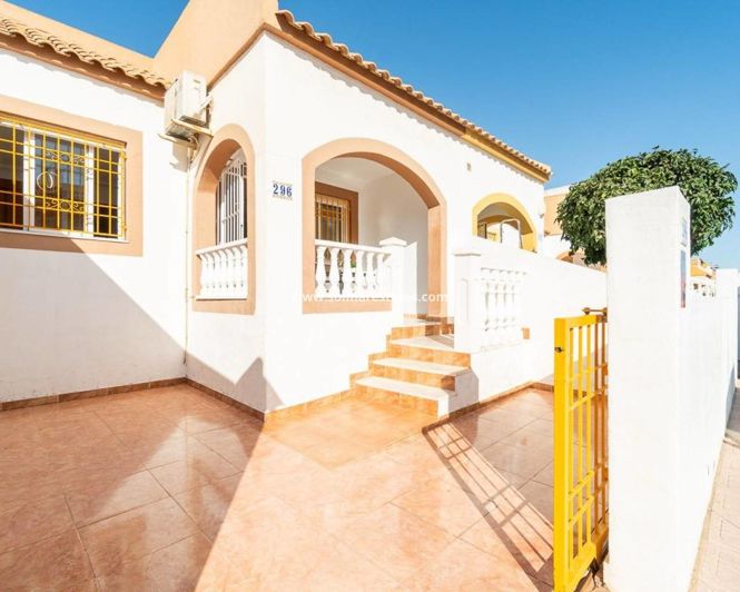 Image No.1-Bungalow de 2 chambres à vendre à Torrevieja