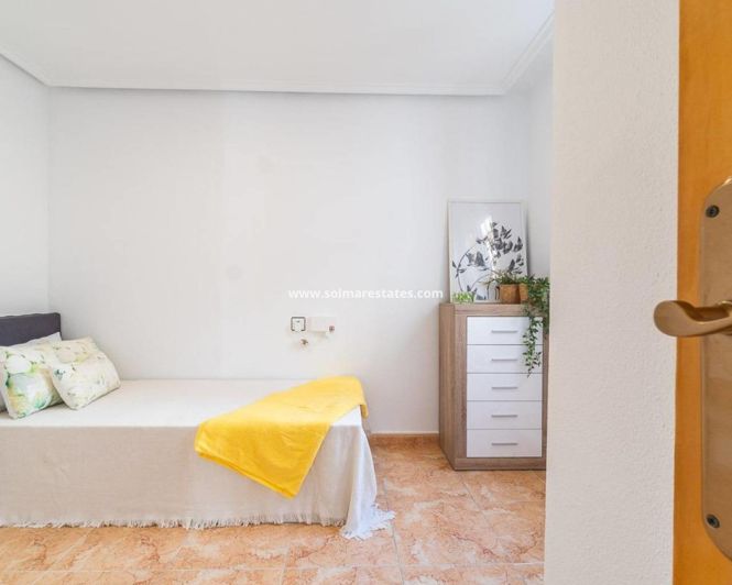 Image No.24-2 Bed Bungalow for sale