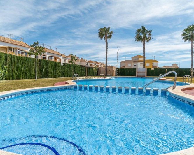 Image No.3-Bungalow de 2 chambres à vendre à Torrevieja