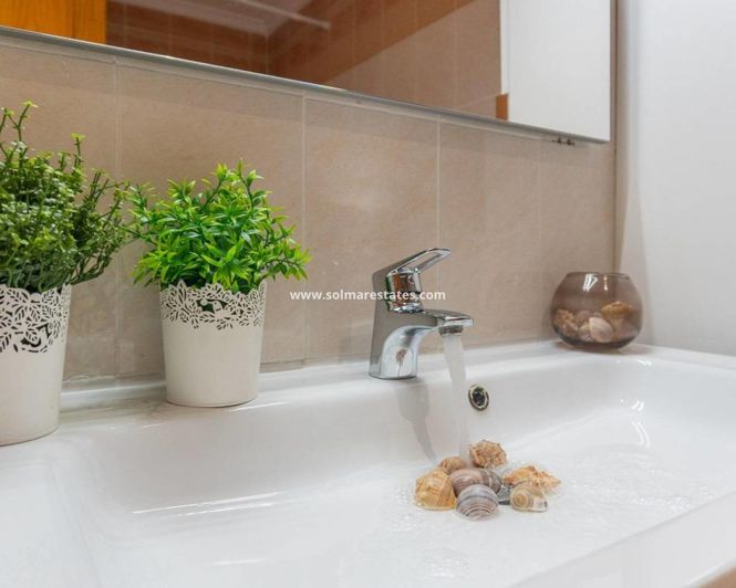 Image No.37-2 Bed Bungalow for sale