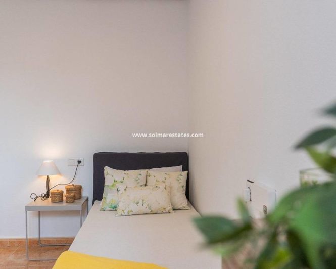 Image No.38-2 Bed Bungalow for sale