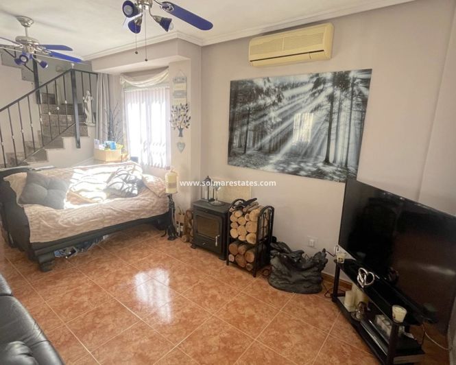 Image No.9-2 Bed House for sale