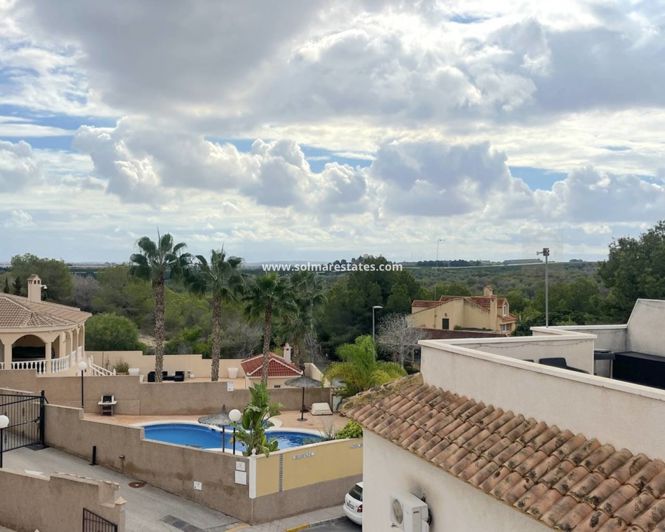 Image No.21-2 Bed House for sale