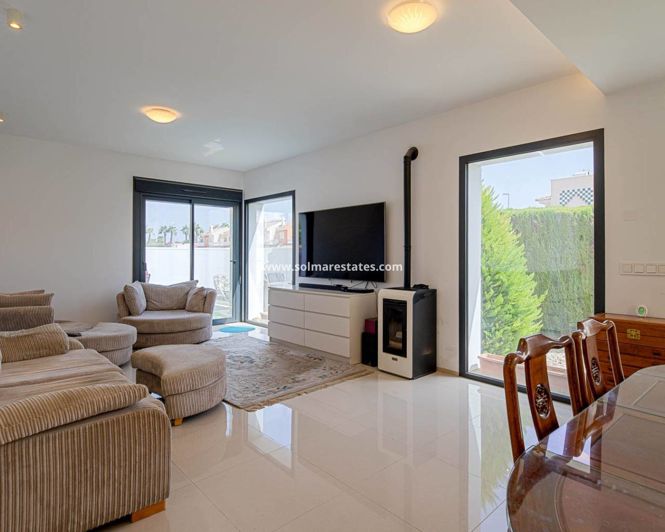 Image No.10-4 Bed Villa for sale