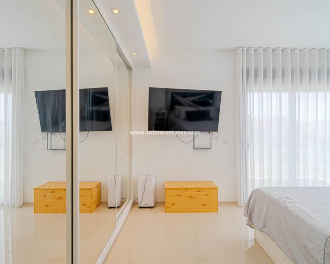 Image No.24-4 Bed Villa for sale