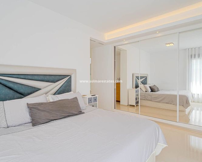Image No.26-4 Bed Villa for sale