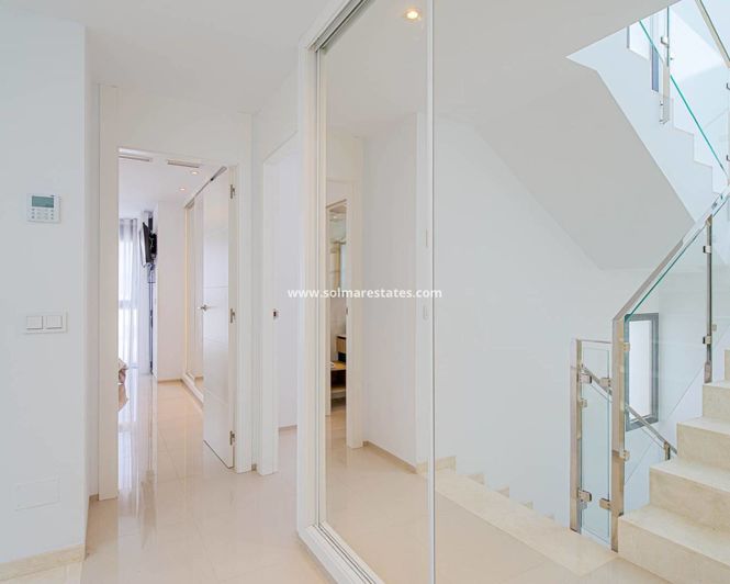 Image No.29-4 Bed Villa for sale