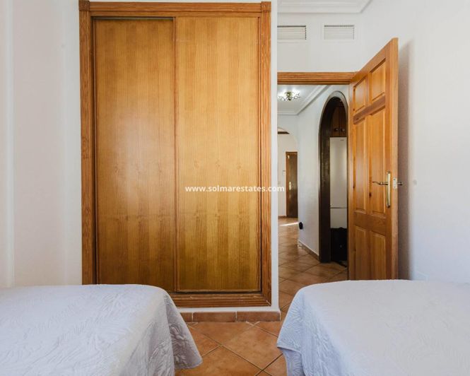 Image No.12-3 Bed Villa for sale