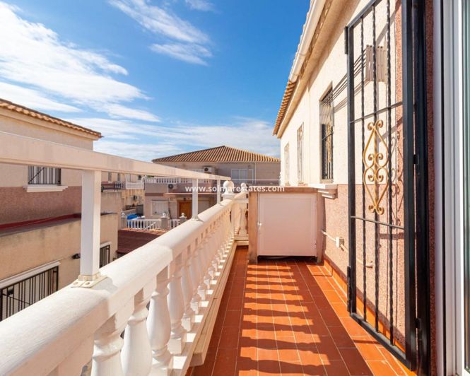 Image No.25-3 Bed Quad for sale