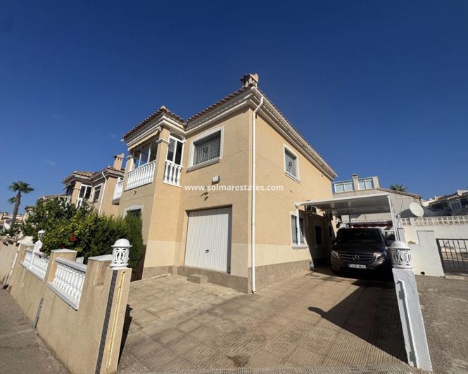 Image No.1-Villa de 4 chambres à vendre à Villamartin