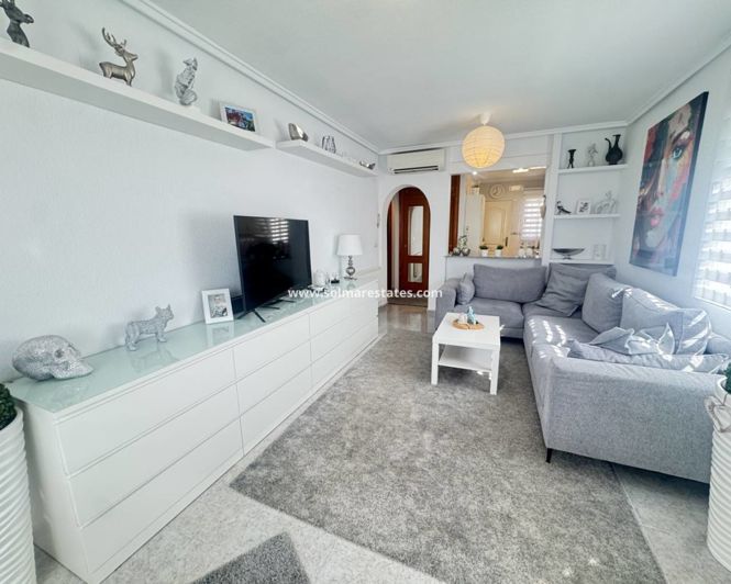 Image No.3-Villa de 4 chambres à vendre à Villamartin