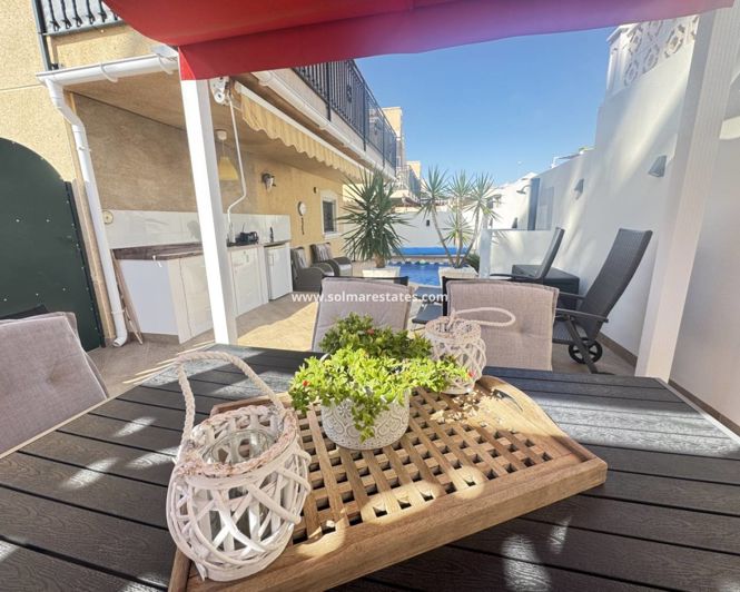 Image No.6-Villa de 4 chambres à vendre à Villamartin