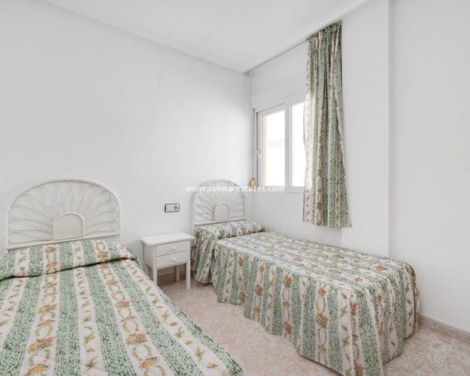 Image No.21-Appartement de 2 chambres à vendre à Torrevieja