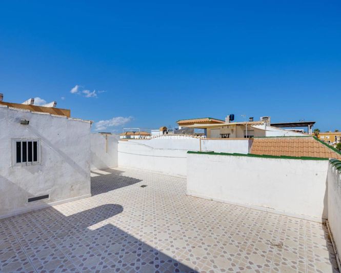 Image No.32-Appartement de 2 chambres à vendre à Torrevieja