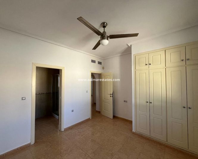 Image No.23-3 Bed Villa for sale