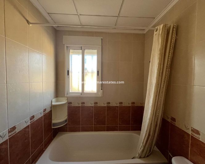 Image No.31-3 Bed Villa for sale