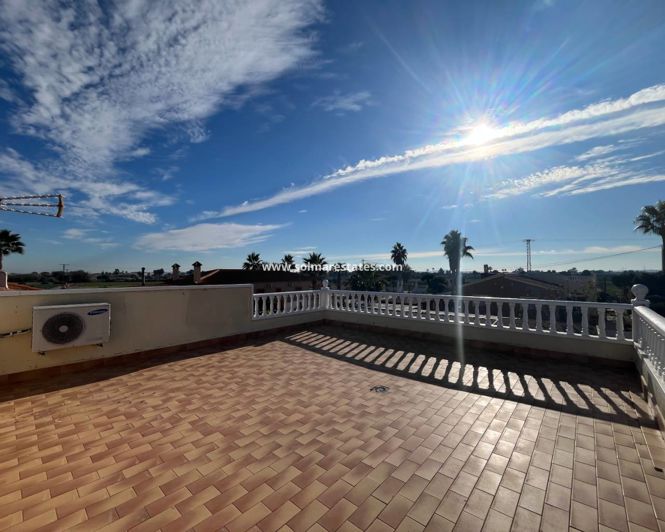 Image No.41-3 Bed Villa for sale