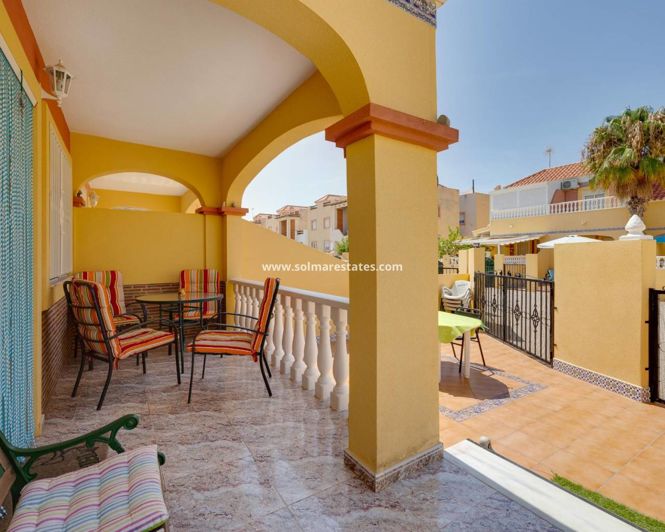 Image No.15-3 Bed House for sale