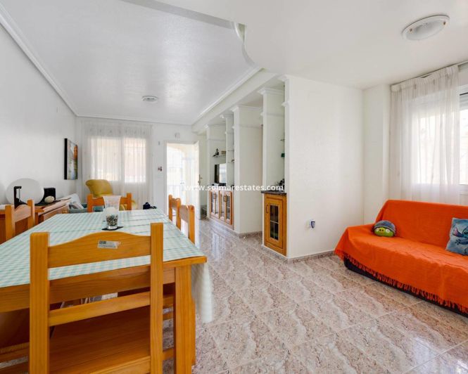 Image No.17-3 Bed House for sale