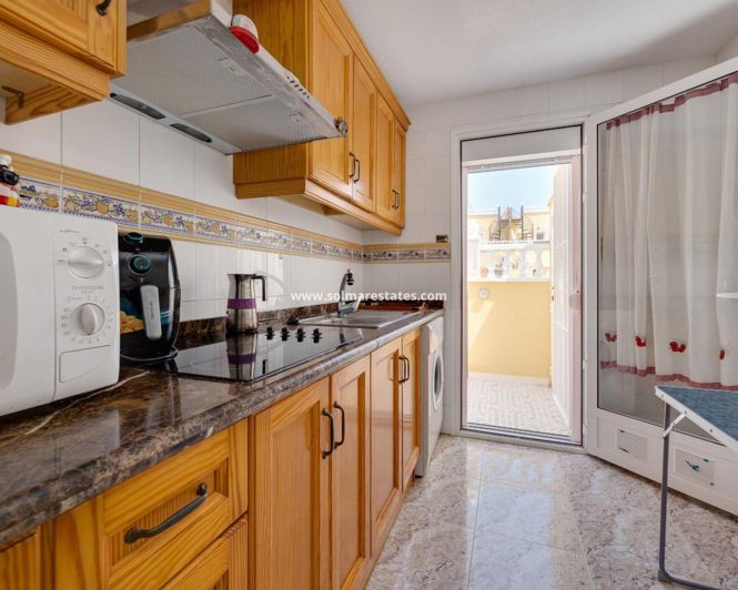 Image No.20-3 Bed House for sale