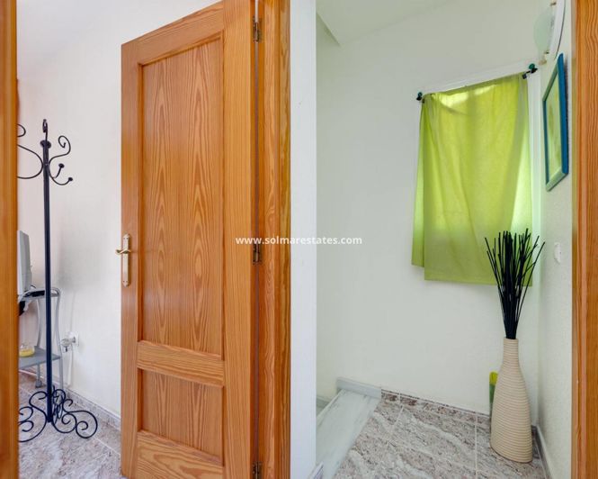 Image No.26-3 Bed House for sale