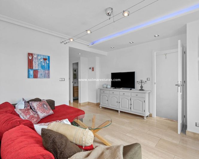 Image No.8-Appartement de 3 chambres à vendre à Punta Prima