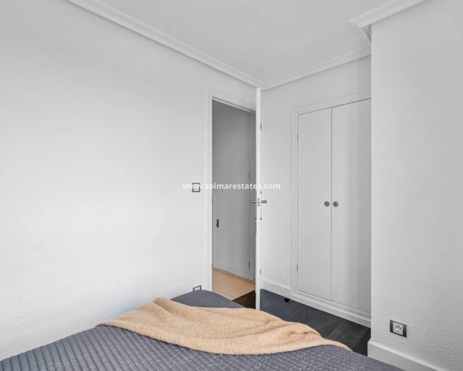 Image No.19-Appartement de 3 chambres à vendre à Punta Prima