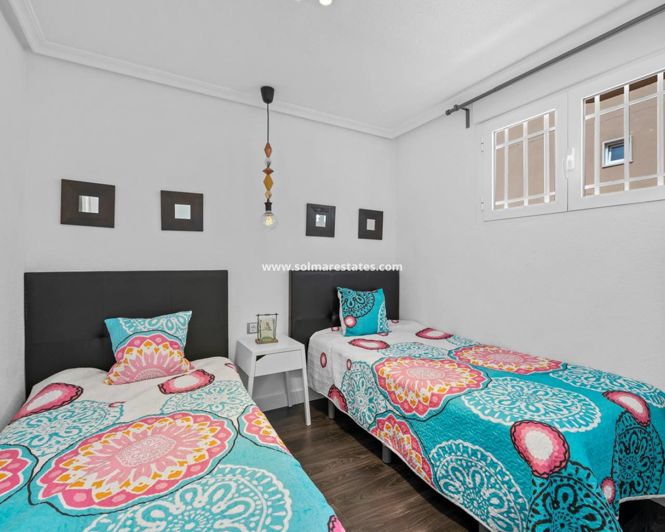 Image No.22-Appartement de 3 chambres à vendre à Punta Prima