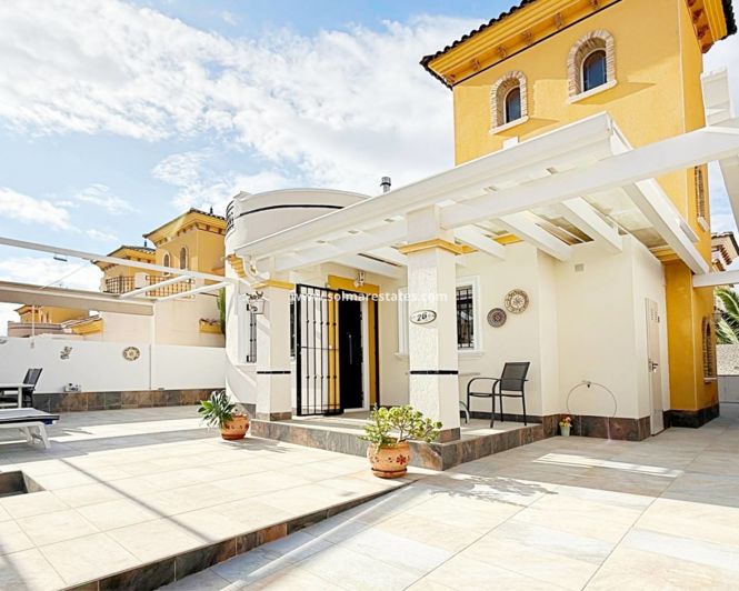 Image No.1-3 Bed Villa for sale