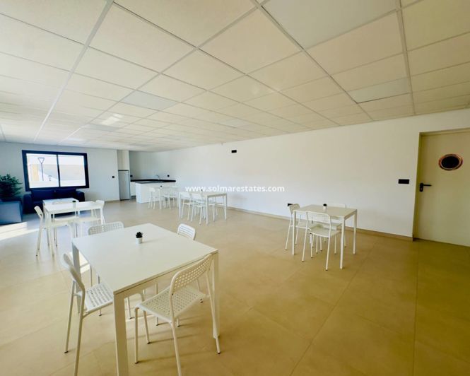 Image No.46-2 Bed Apartment for sale