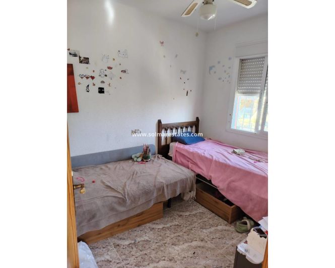 Image No.9-2 Bed House for sale