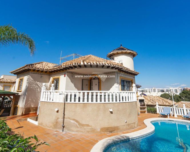 Image No.1-4 Bed Villa for sale