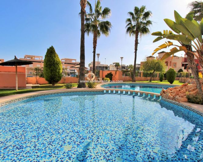 Image No.2-Appartement de 2 chambres à vendre à Punta Prima